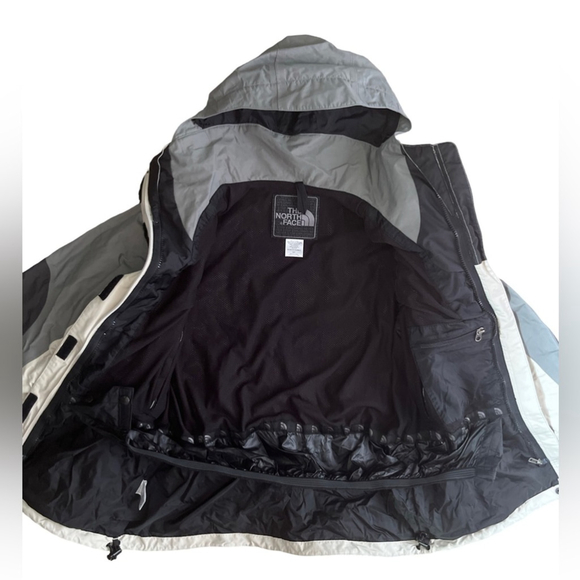 The North Face hyvent Jacket - size S - Picture 4 of 4